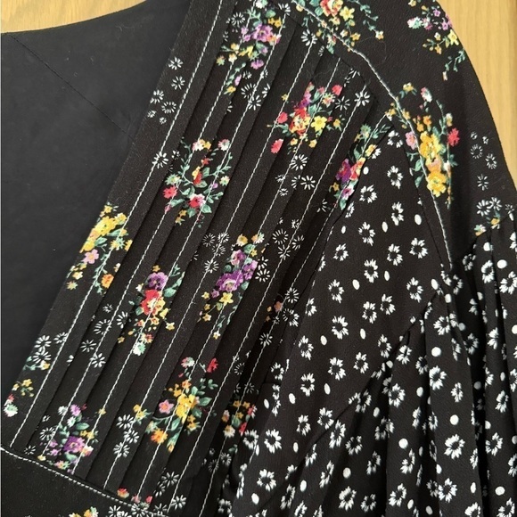 Free People Pleated V-Neck Floral Print Button Front Mini Dress/ Medium - Picture 3 of 13